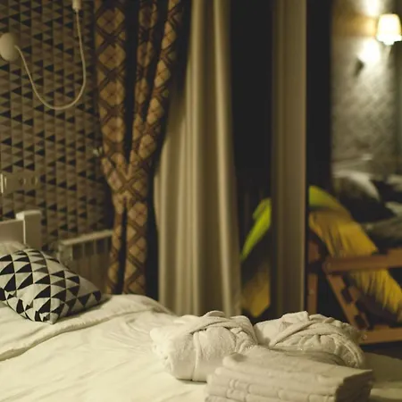 клуб яремчанський Hotel