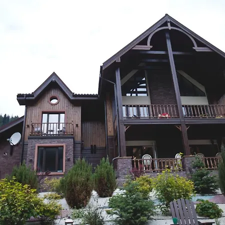 Hotel клуб яремчанський Jaremtsche